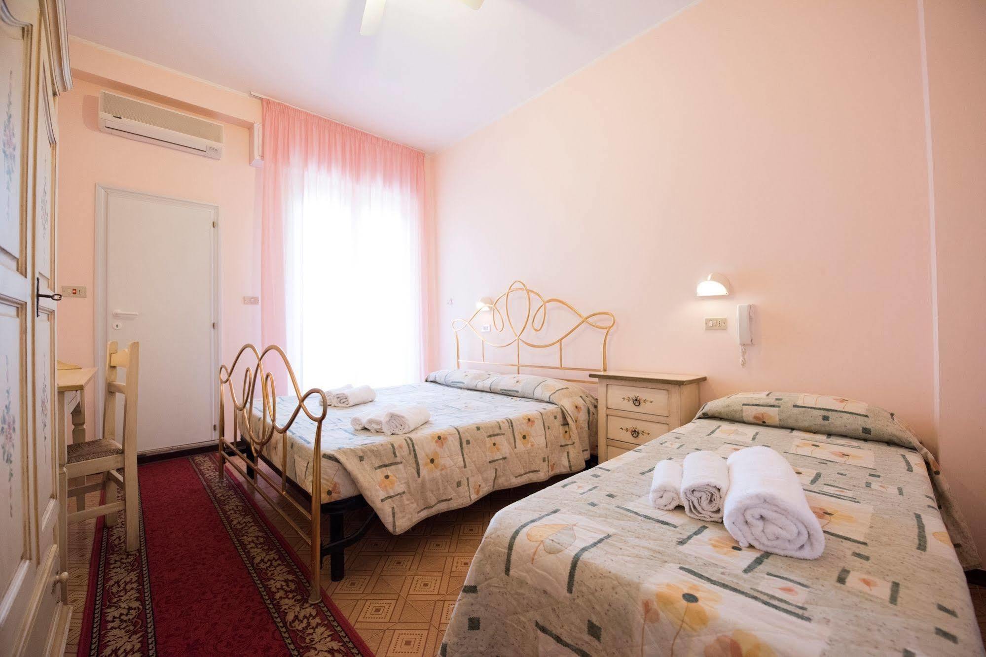 Hotel Settebello B&B Cesenatico Eksteriør billede